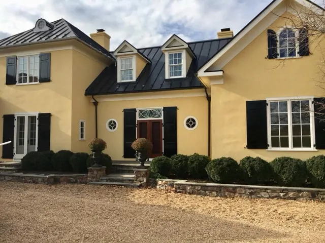 Super Custom Home — photograph 3