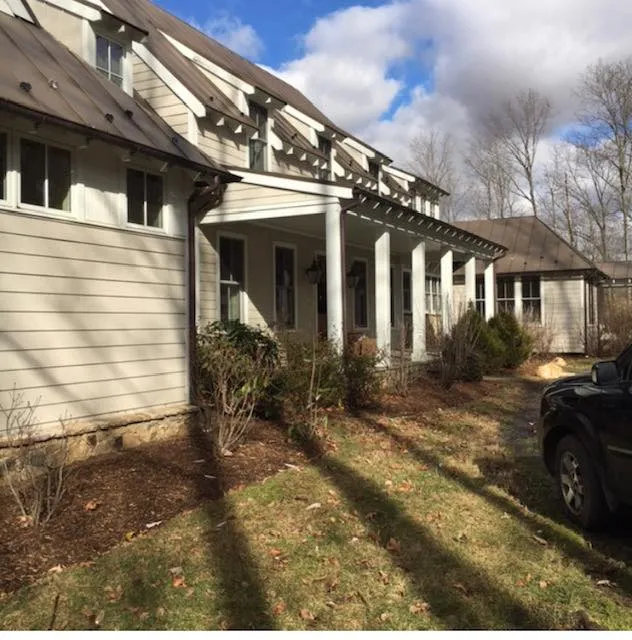 Custom Garages and Homes — photograph 5