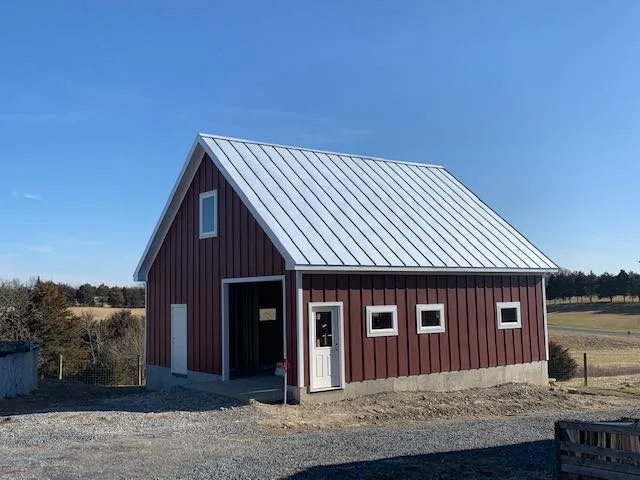 Barn Construction — photograph 5