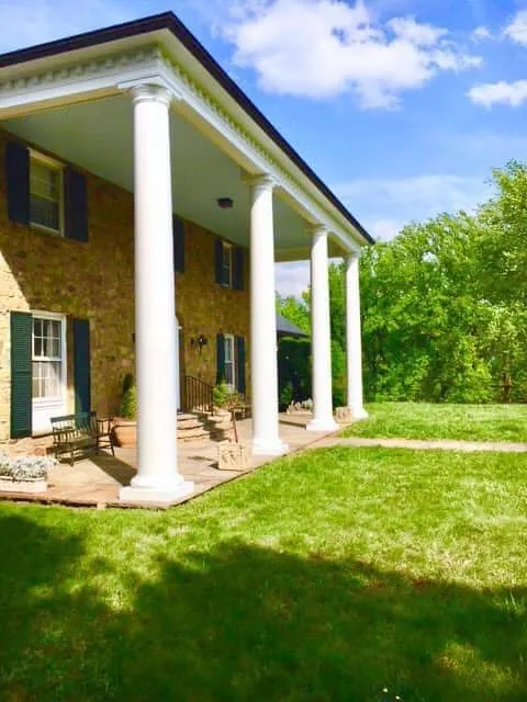 Porches — photograph 9